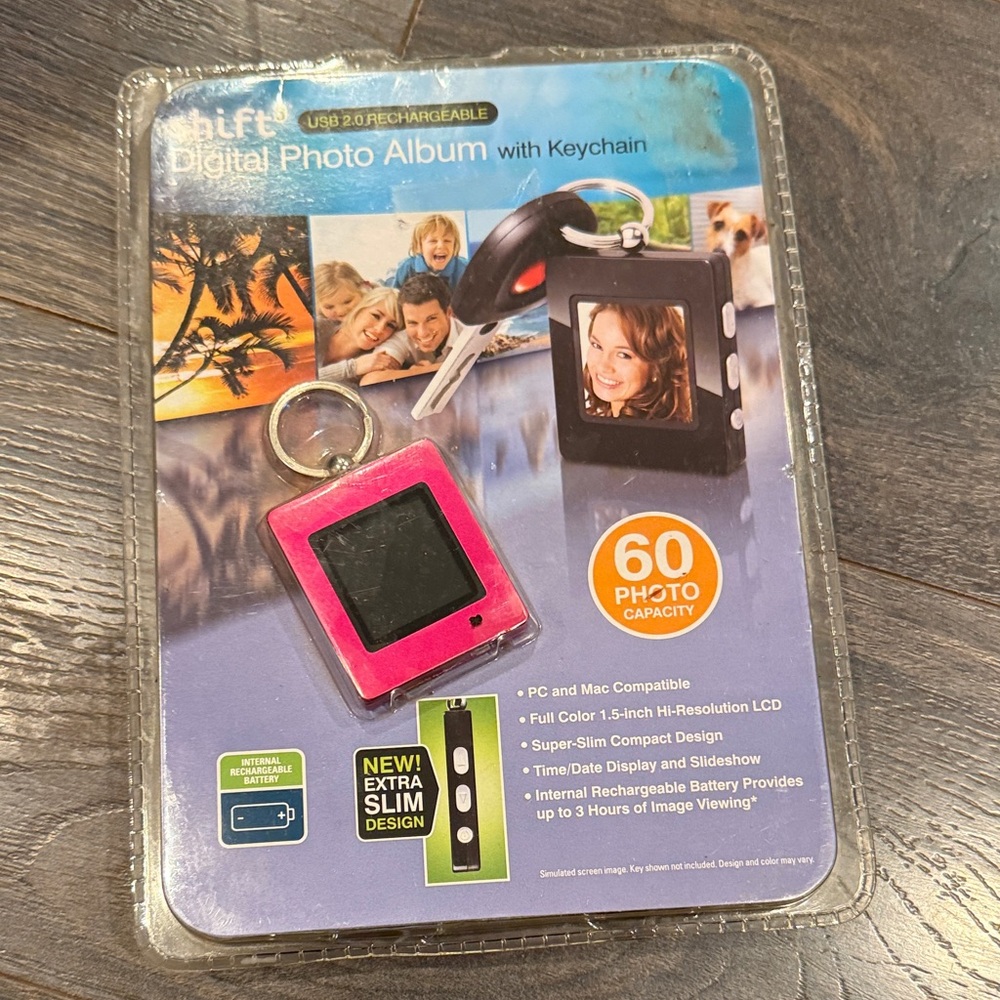 NWT Shift Digital Photo Album Keychain - Pink 12:26